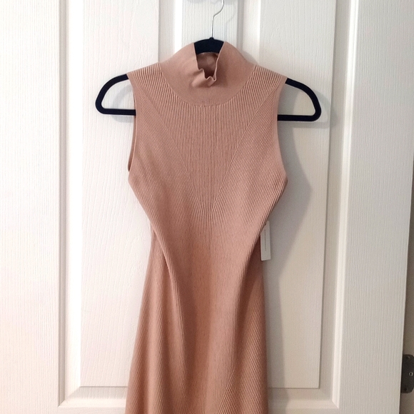 ANTHROPOLOGIE - Picture 1 of 9